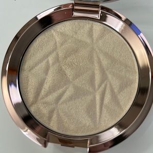 BECCA Shimmering Skin Perfector Pressed in Vanilla Quartz